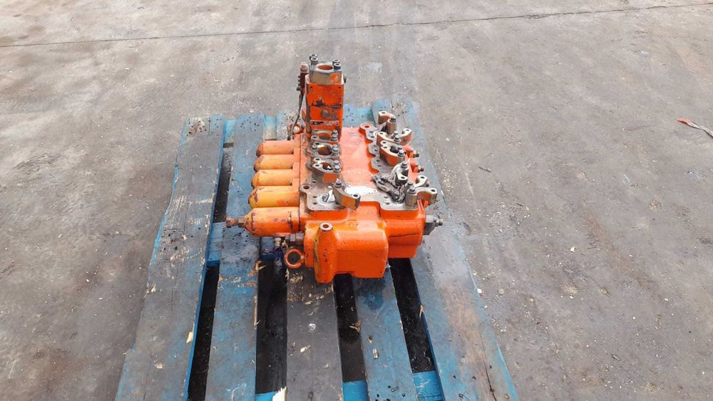 Distribuit hidraulic O&K 2105375 excavator O&K RH PLUS