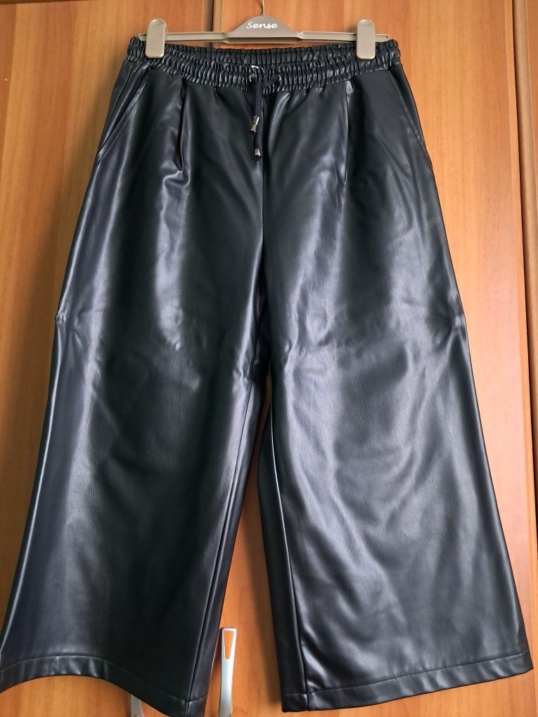 Pantaloni piele trei sferturi Koton