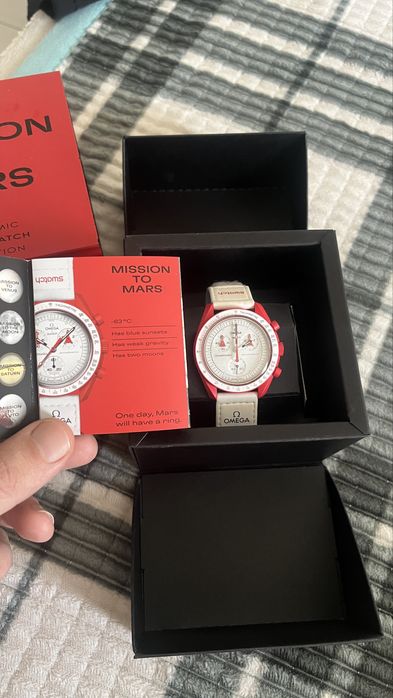 Продам наручные часы Omega x Swatch Mission to the Mars