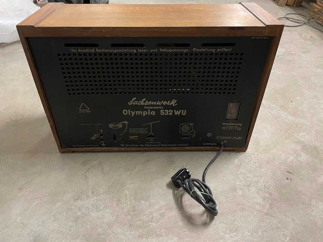 Лампово радио Olympia 532 WU