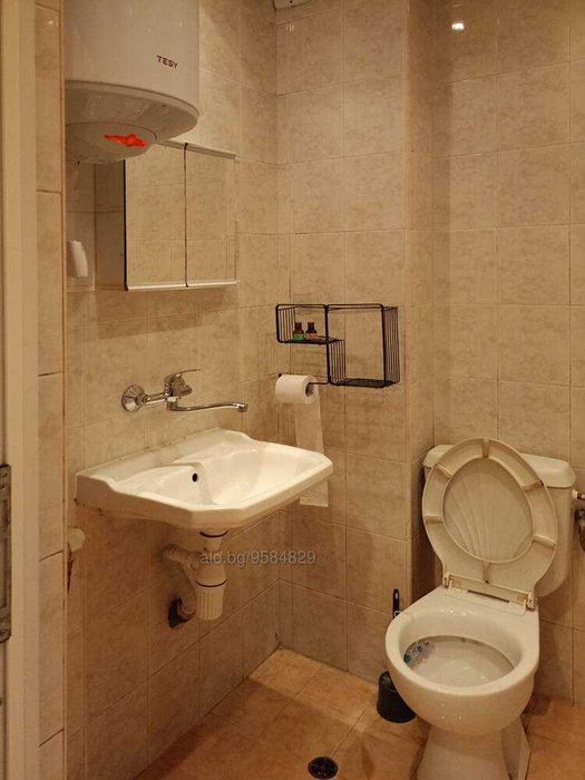 Дава се под наем Двустаен апартамент в Бургас, Лазур - 60 кв.м за 408 € - Снимка #9