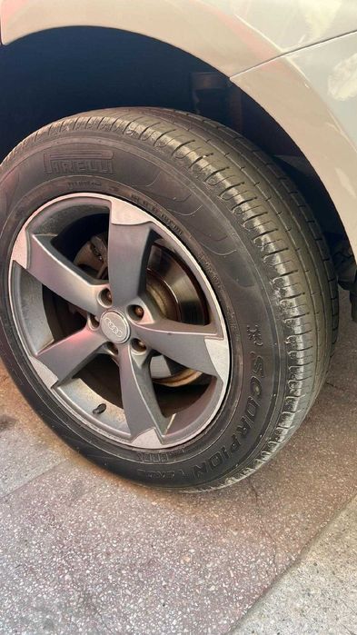 Vand  AUDI Q5 , stare foarte buna, km reali