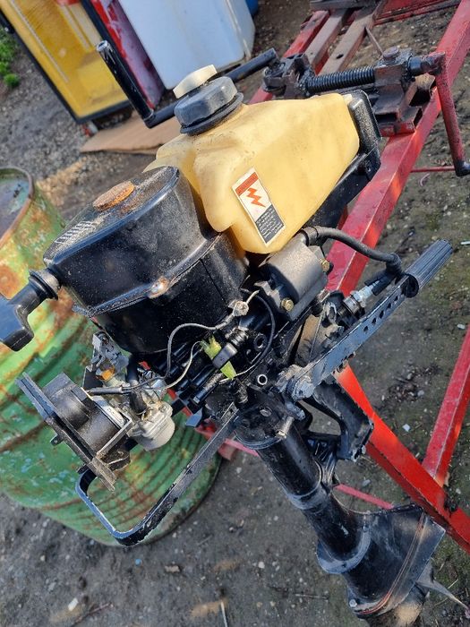 Motor barca mercury 2.2 citește tot anunțul