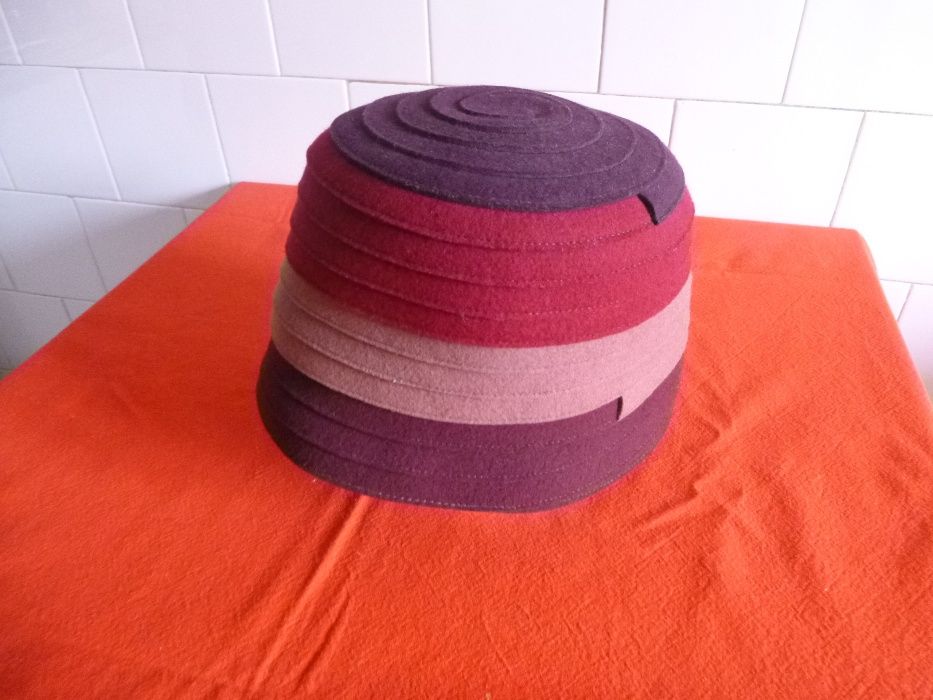 Palarie in dungi din lana