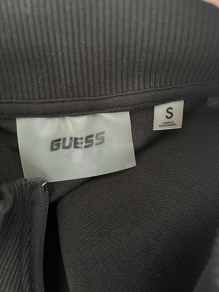 trening guess negru