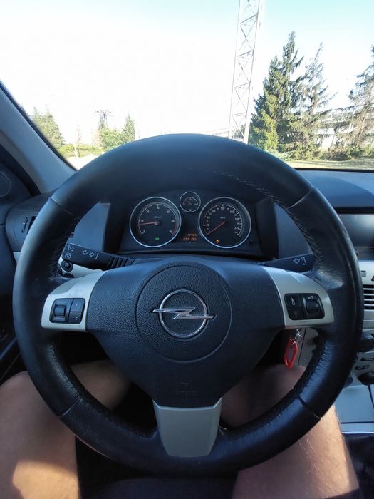 Opel Astra H 1.7 110 cp