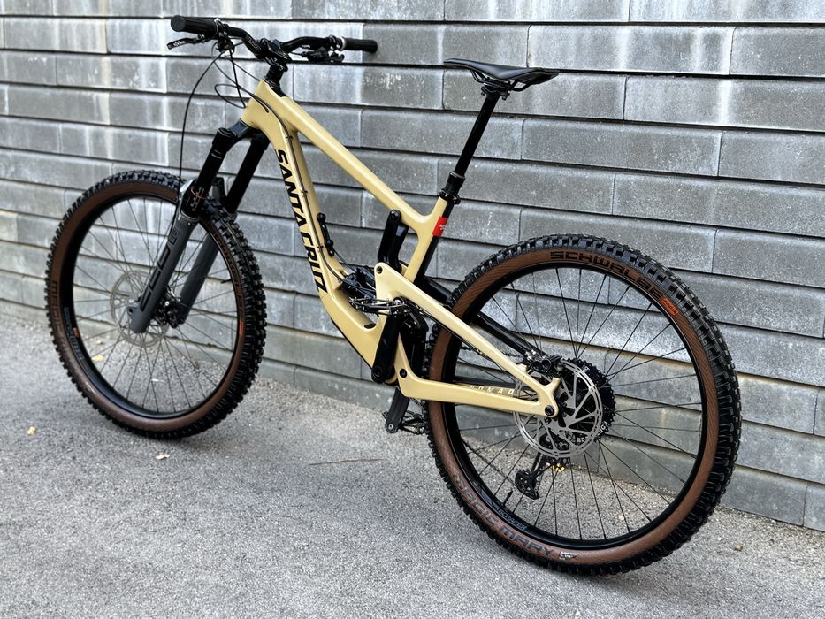 Планински карбонов велосипед SANTA CRUZ NOMAD C ( М размер)