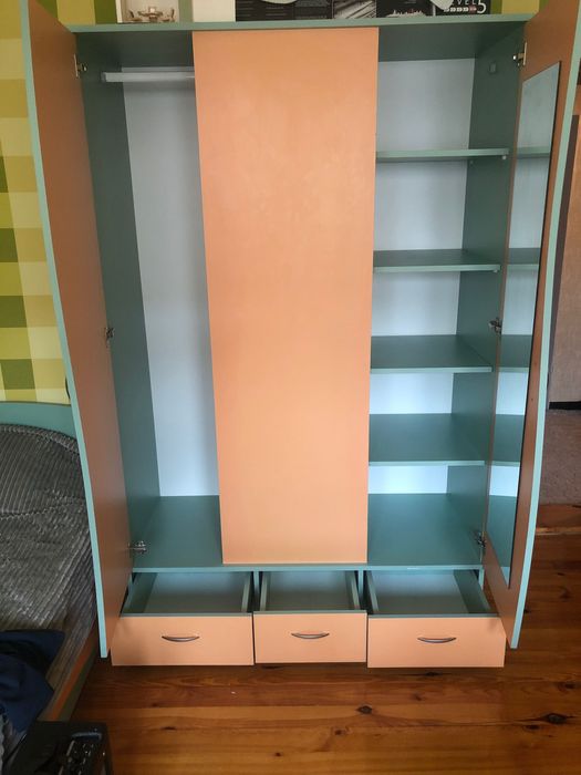 Гардероб за детска стая двукрилен