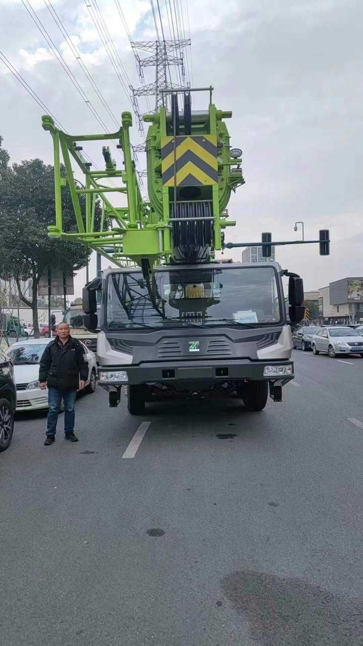 Avtokran Zoomlion 50 tonna