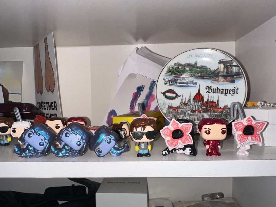 “Stranger things” Kiner Joy 3лева