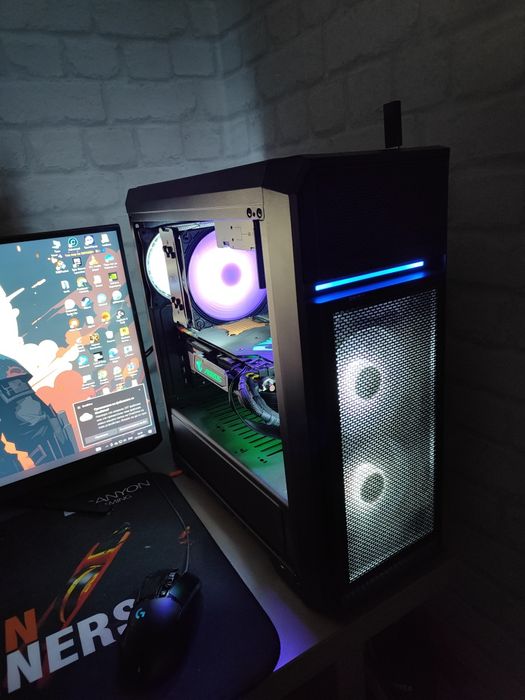 Геймърски компютър i7-10700F / GTX 1080 Ti 11GB/ 32GB RAM / SSD 2TB –