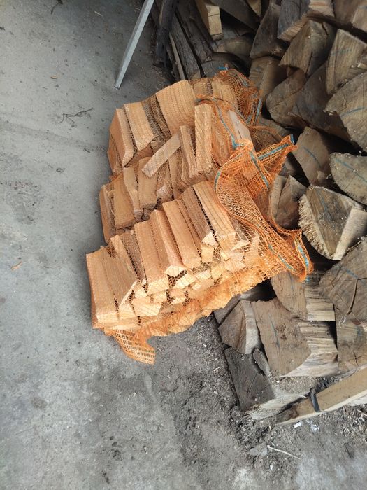 Vând lemne de fag uscate pentru grătar la sac!