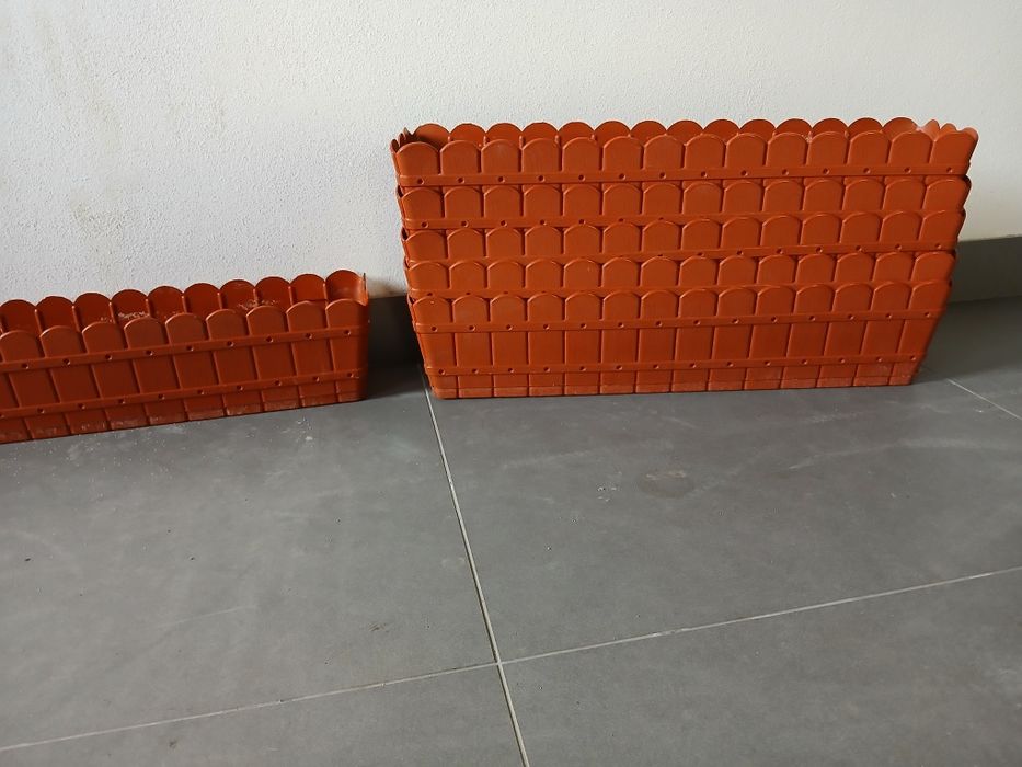 Jardinere in stare foarte bună