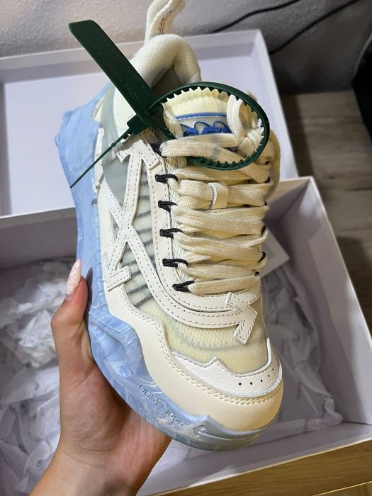 Vând adidași off-white  odsy marble