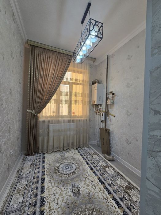 5-mik Aura magazin tomonda 2 xonali uy sotiladi