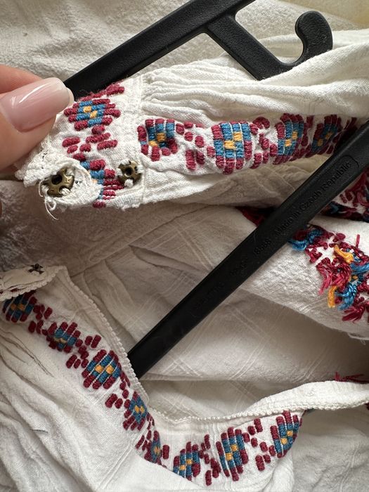 Ie traditionala romaneasca