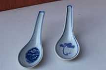 Set 2 linguri portelan CHINA, cca 1970, stare impecabila