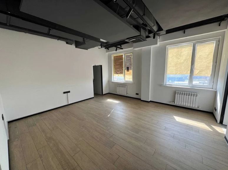 Аренда офиса на Шота Руставели. Сеул Мун. 2275 м²