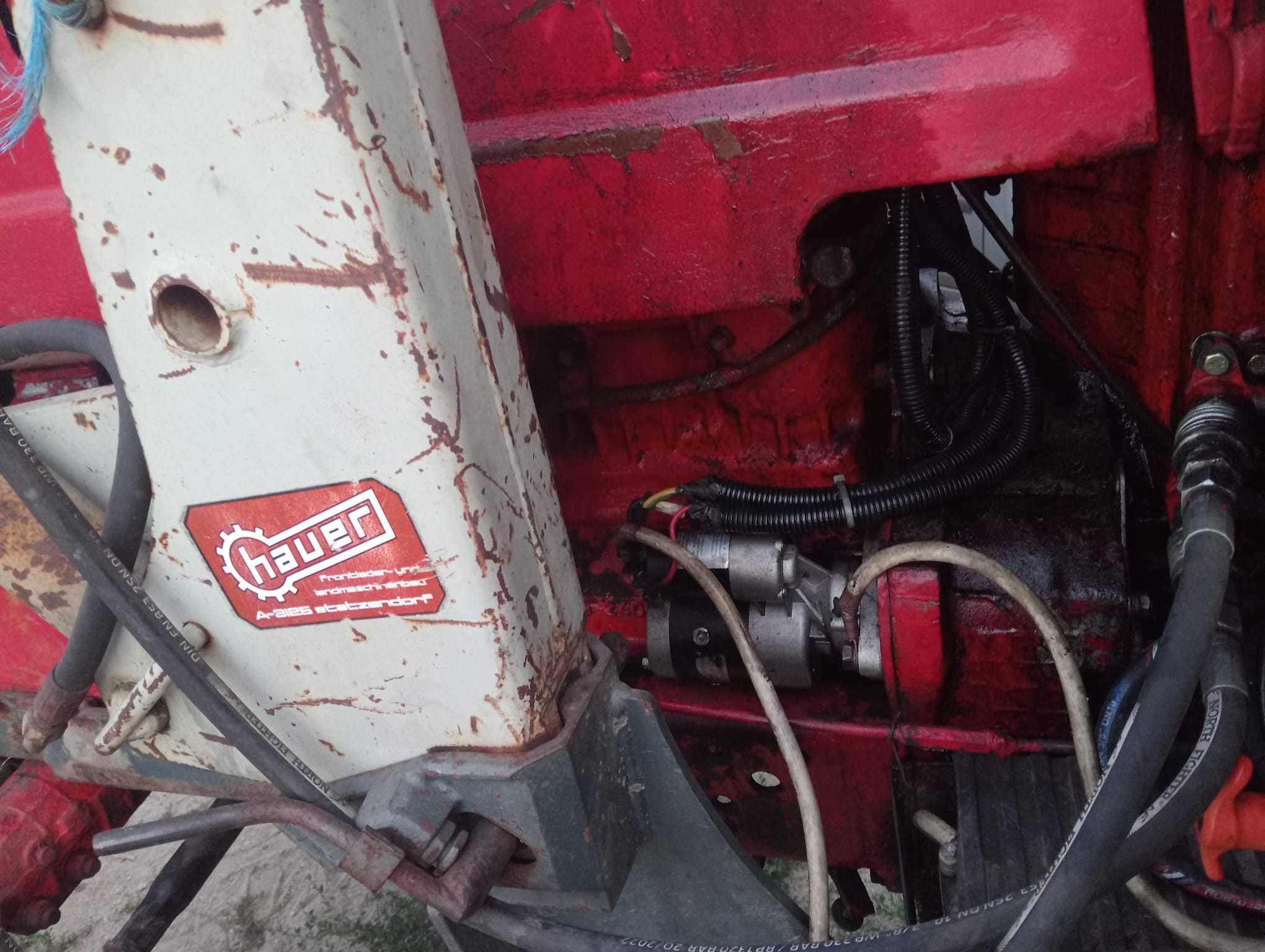 Vand tractor belarus cu incarcator frontal in stare buna.