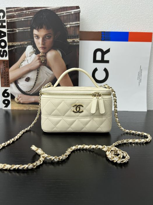 Geanta Chanel Vanity 17cm alb, tip Premium