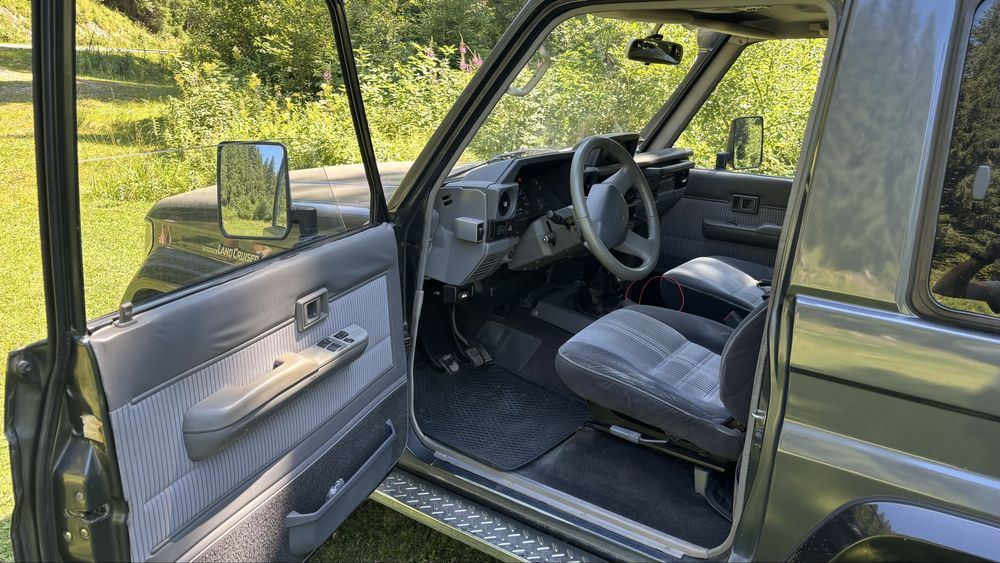 Toyota Land Cruiser LJ70 VX