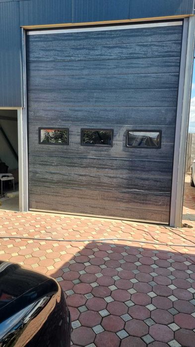 uși de garaj  automate