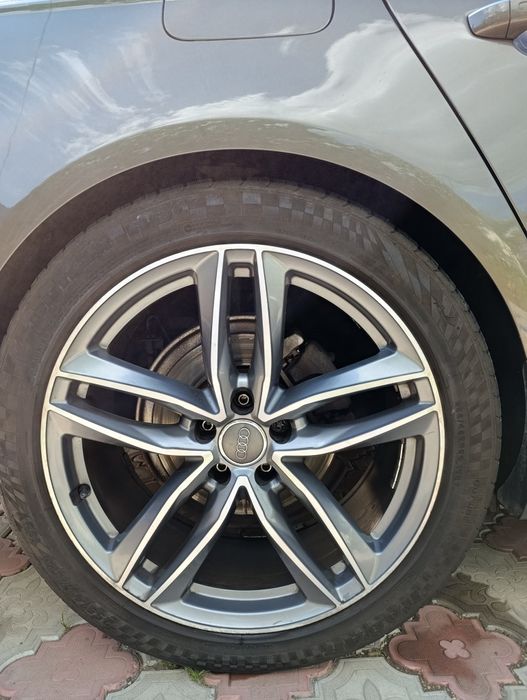 Vând jante R20 cauciucuri de vară DOT 1724