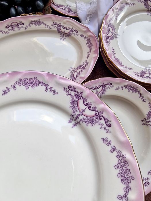 Сервиз за хранене Изида