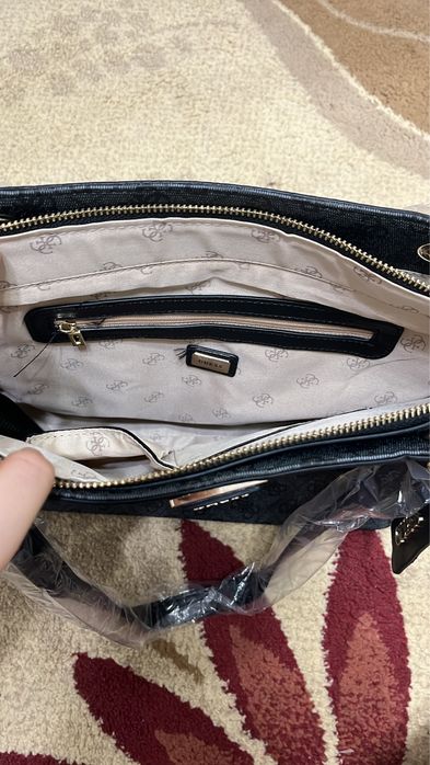 Сумка Guess новыйй