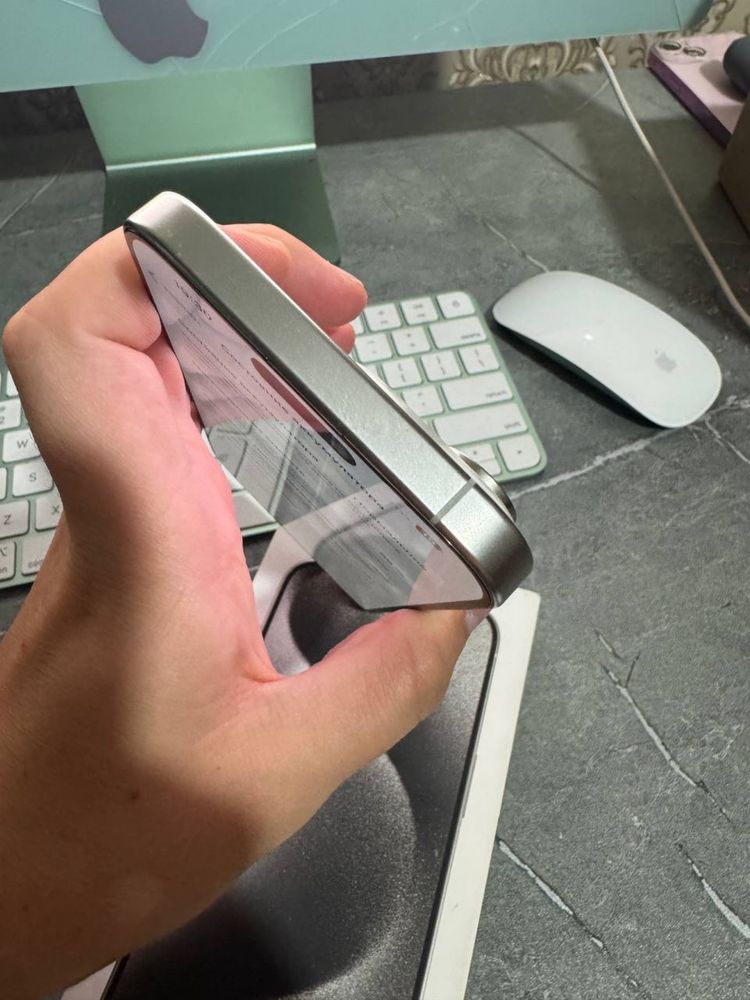 Iphone 15 pro max HX/A