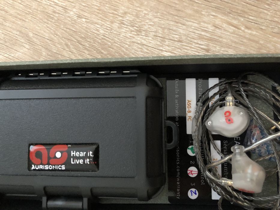 Продавам комплект in ear монитори за барабанист (басист)