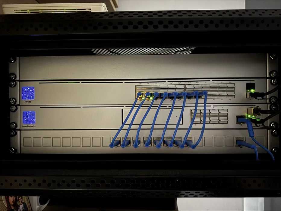 Switch Ubiquiti USW-24-POE