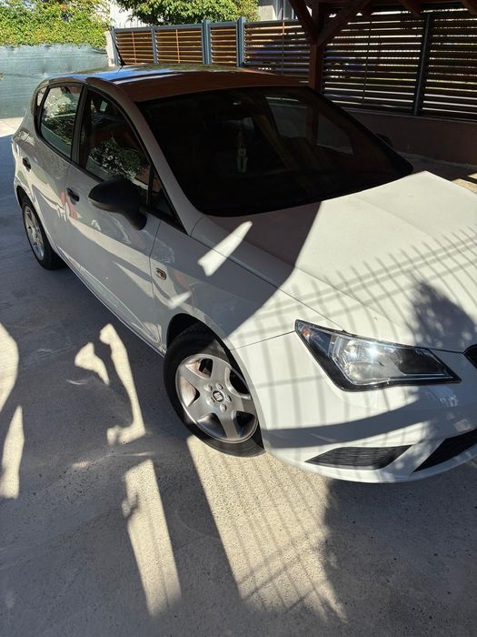 Vând Seat Ibiza ,an fabricație 2013 , benzina. TSI , 1,2 CM. Pret