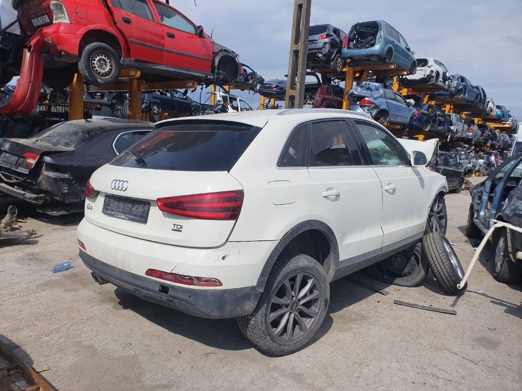Dezmembrez Audi q3 4x4 motor 2.0tdi 177cp CFGC cutie de viteze automata usa portiera stanga dreapta fata spate etrier fuzeta planetara dezmembrări a4 b8 a5 q7