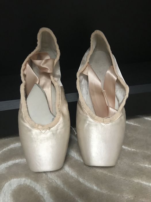 Продам пуанты.