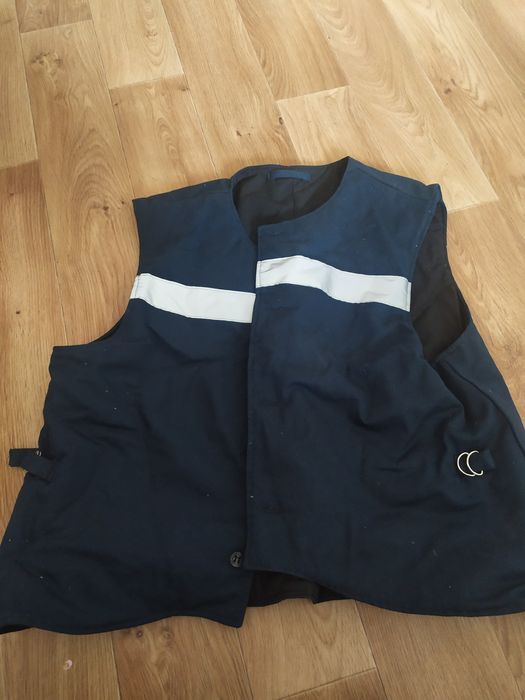 Продаю желетка новая