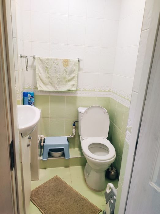 Продаётся квартира по улице Бабура 6ти комнатная