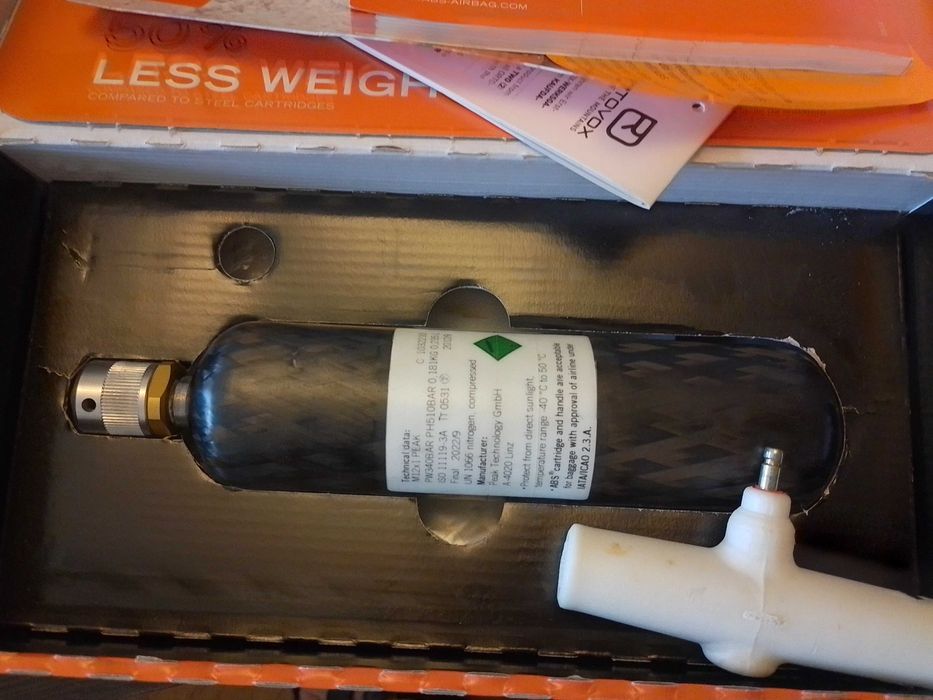 Лавинна раница Ortovox airbag base 18 с карбонова бутилка