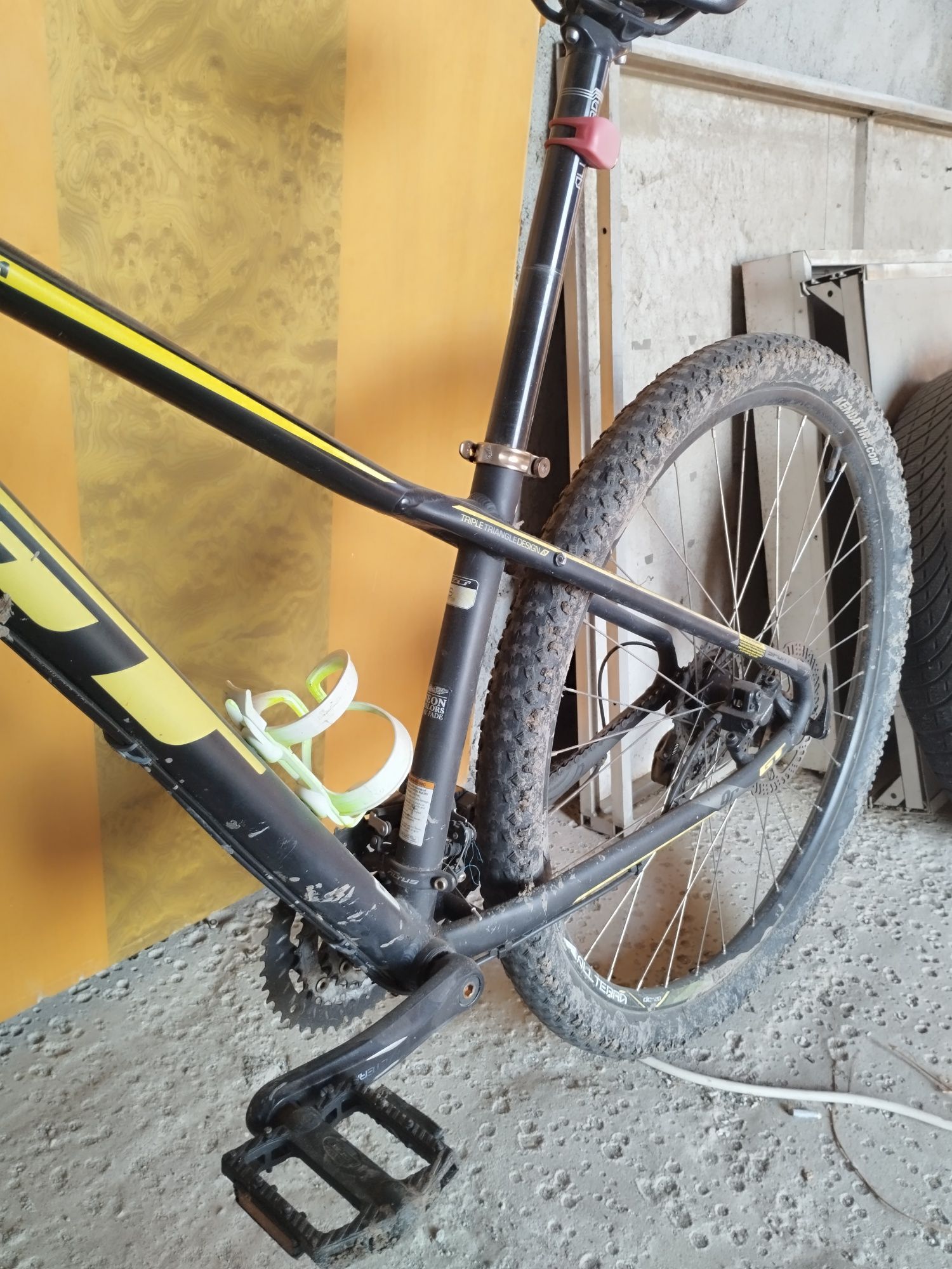 Bicicleta mtb pe 29 hidraulică