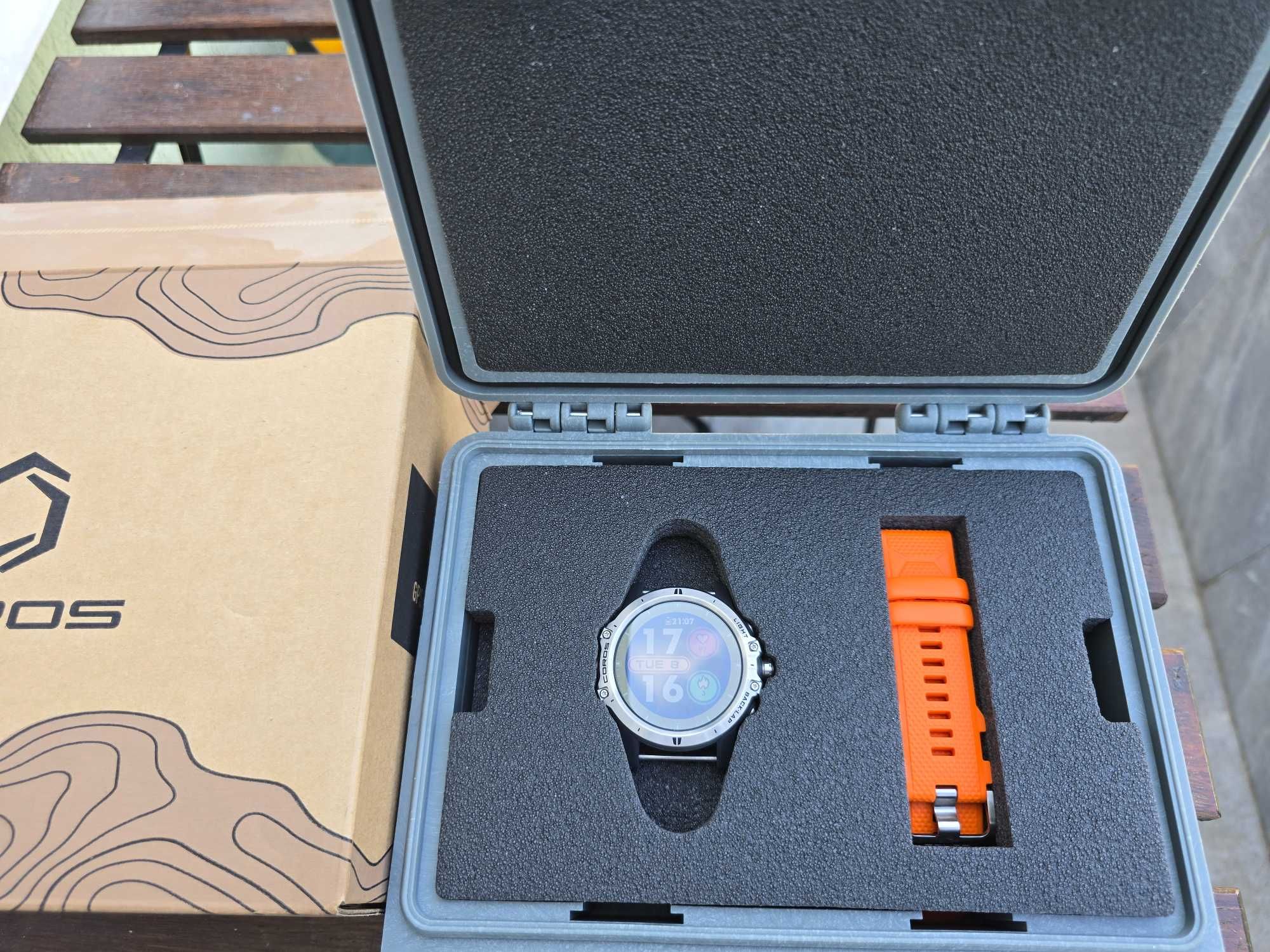 Продавам GPS часовник COROS Vertix
