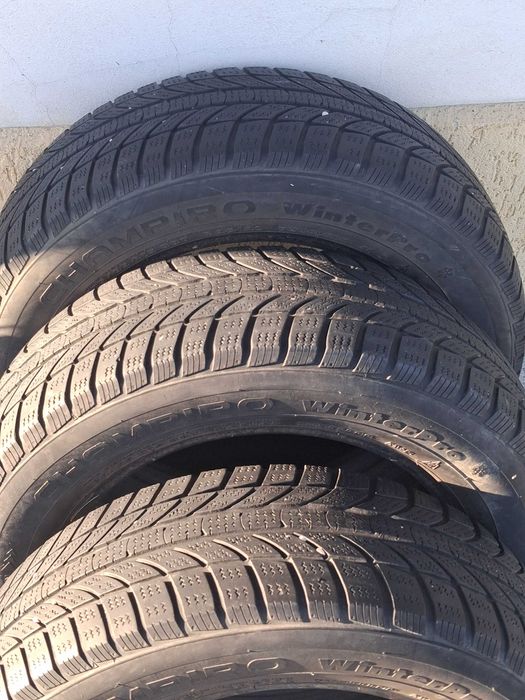 Зимни гуми 185/65/15  3бр 50лв.