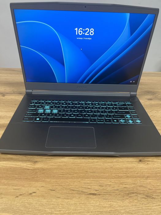 Ноутбук Msi thin 15