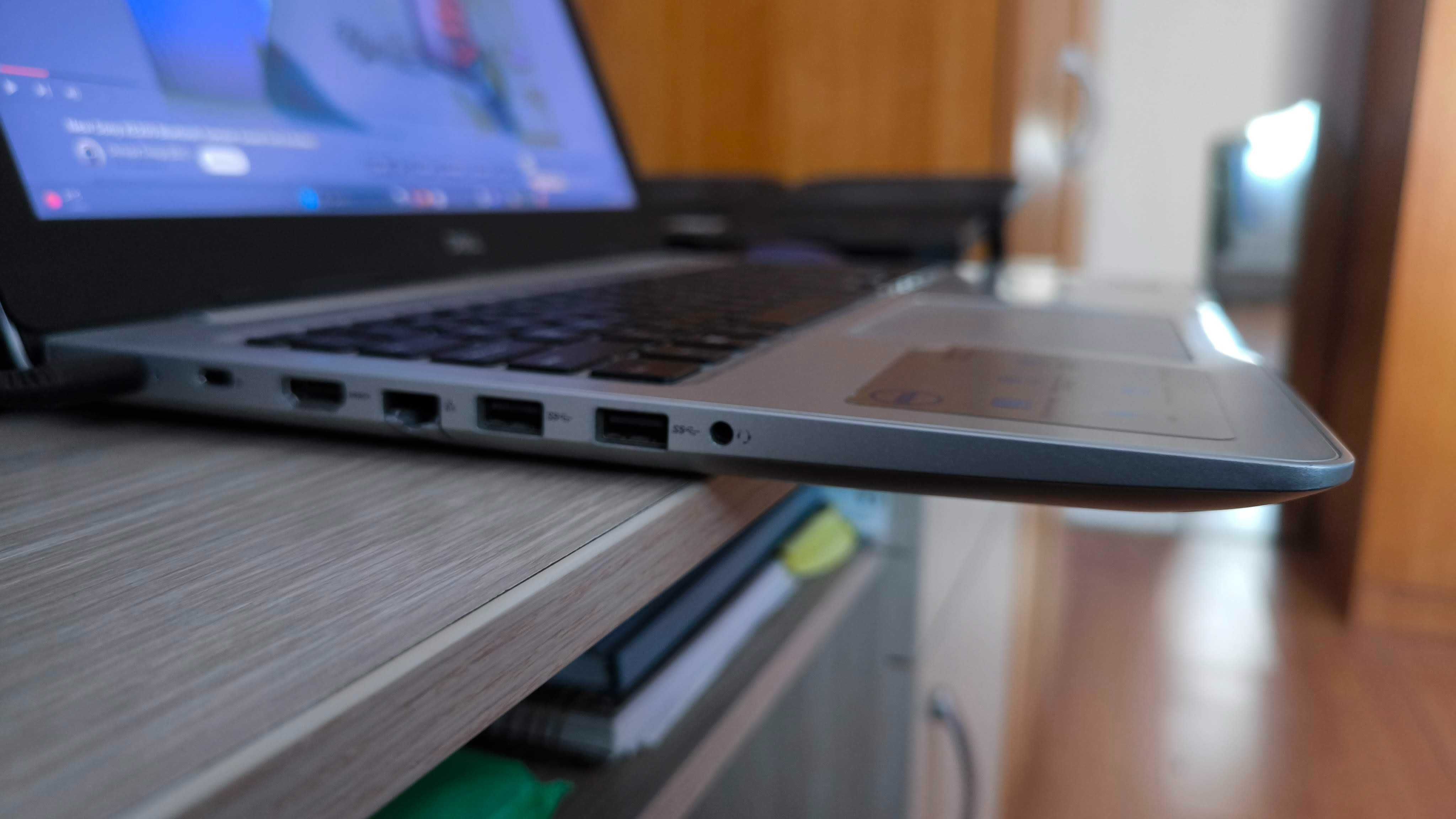 Laptop Dell Inspiron 5570 Series, utilizat