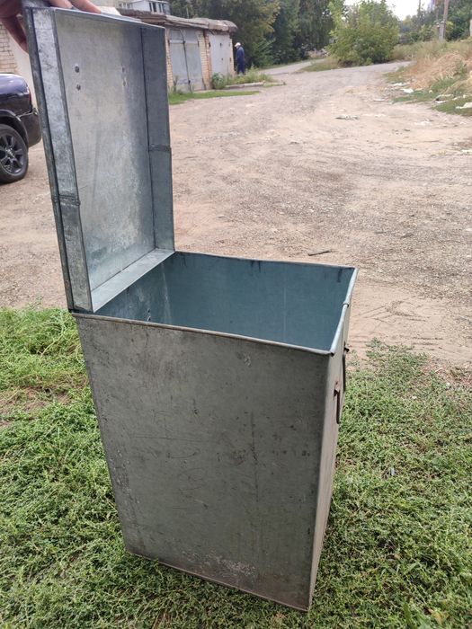 Продам металлический бак из нержавейки для хранения, и фляга алюминиев