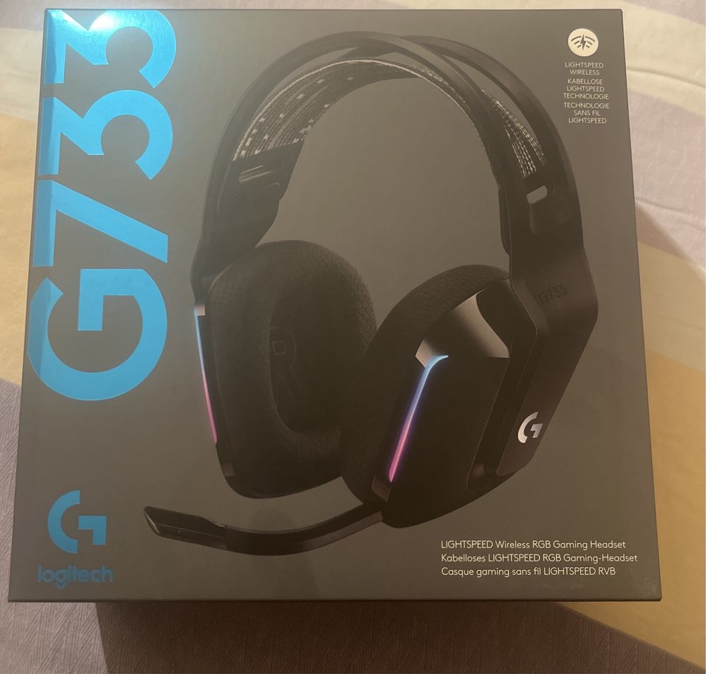 Casti Logitech g733