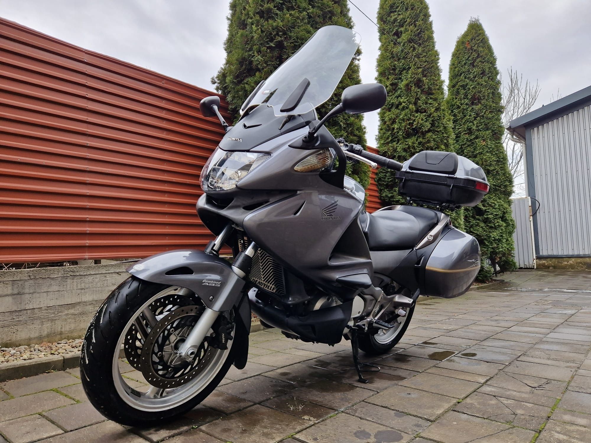 Honda Deauville NT 700VA ABS