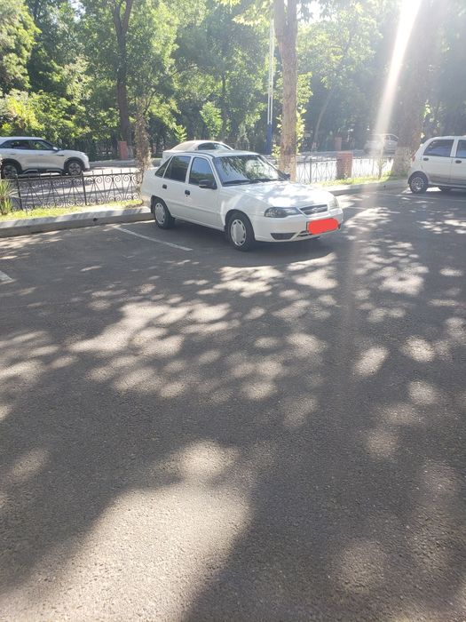 Нексия 2 сотилади