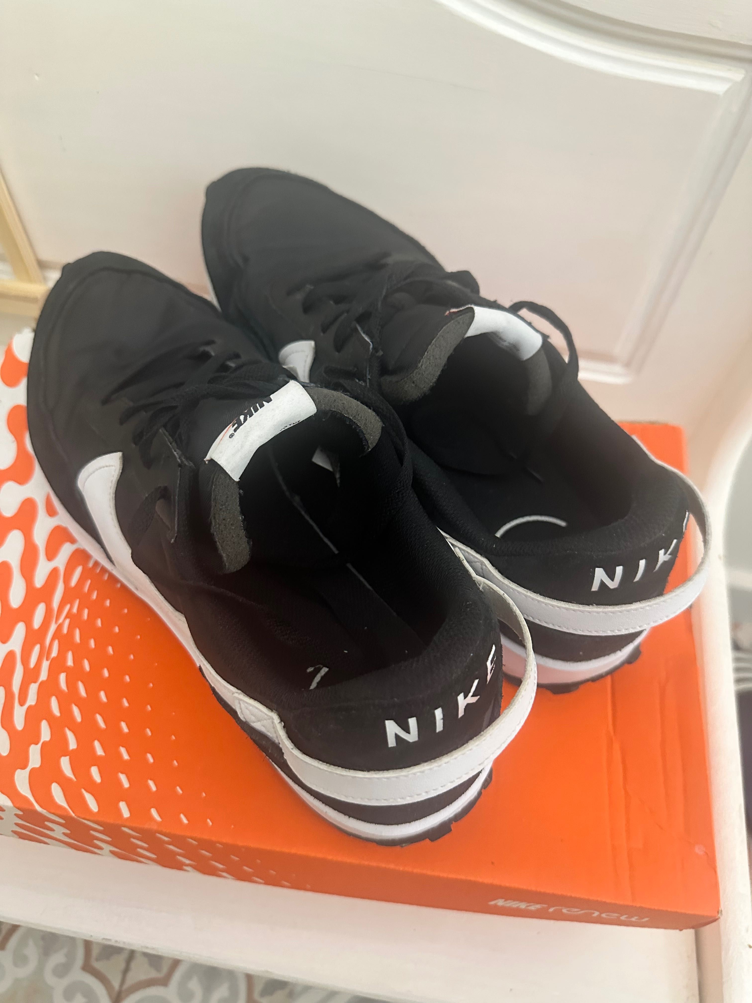 Маратонки Nike 48.5