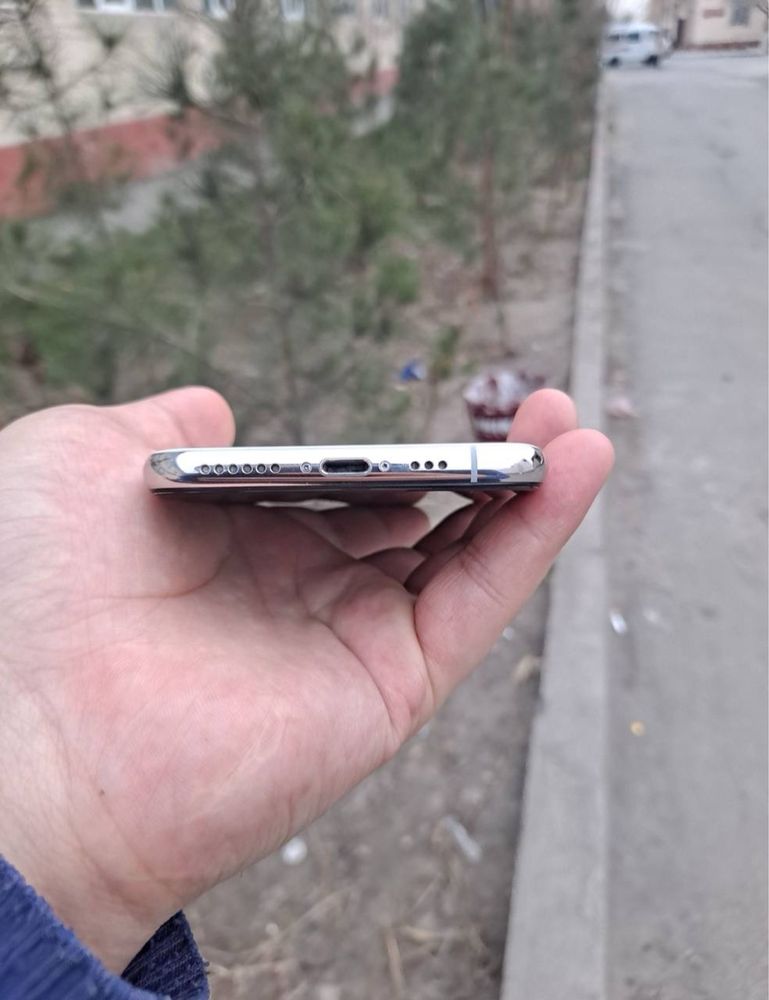 iPhone Xs ideal holatda