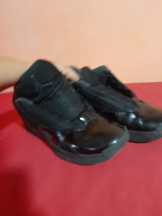 Jordani 42 negrii în stare buna